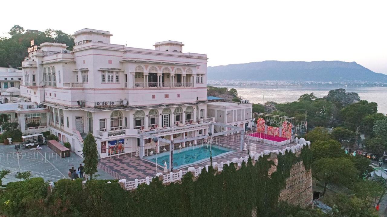 Hotel Merwara Estate- A Luxury Heritage Resort Adžmér Exteriér fotografie