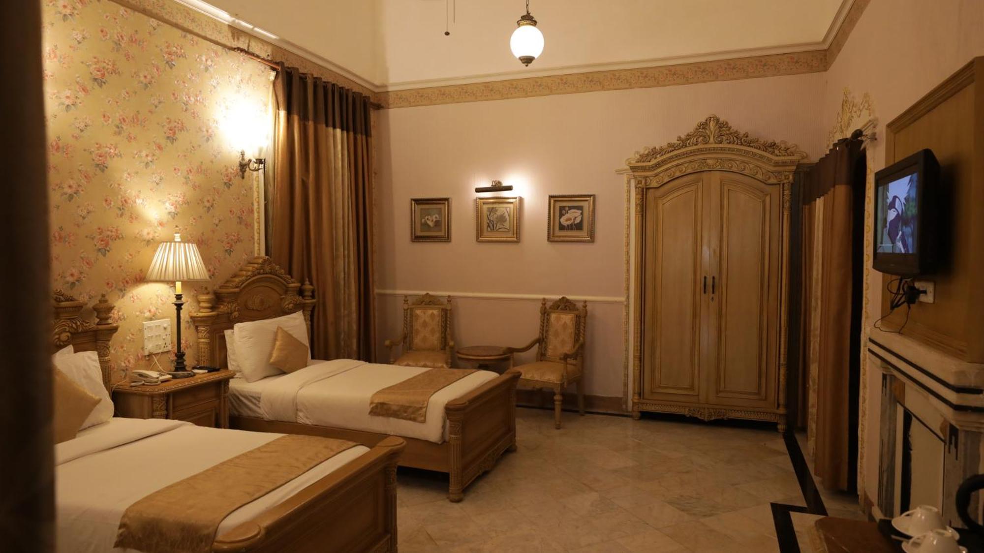 Hotel Merwara Estate- A Luxury Heritage Resort Adžmér Exteriér fotografie