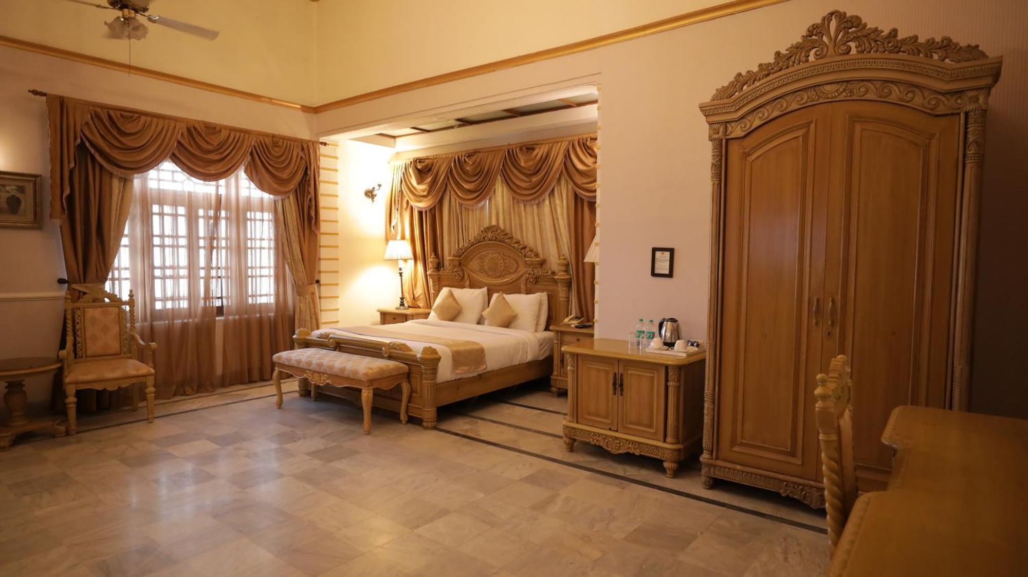 Hotel Merwara Estate- A Luxury Heritage Resort Adžmér Exteriér fotografie