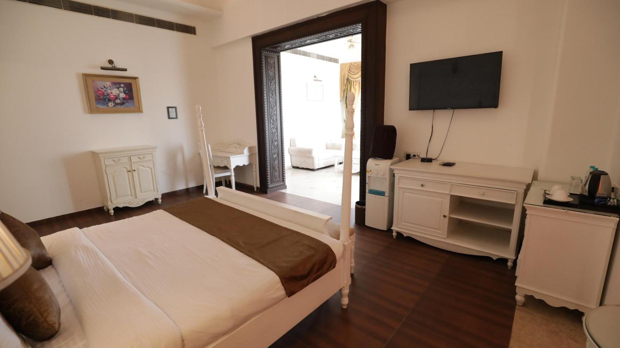 Hotel Merwara Estate- A Luxury Heritage Resort Adžmér Exteriér fotografie