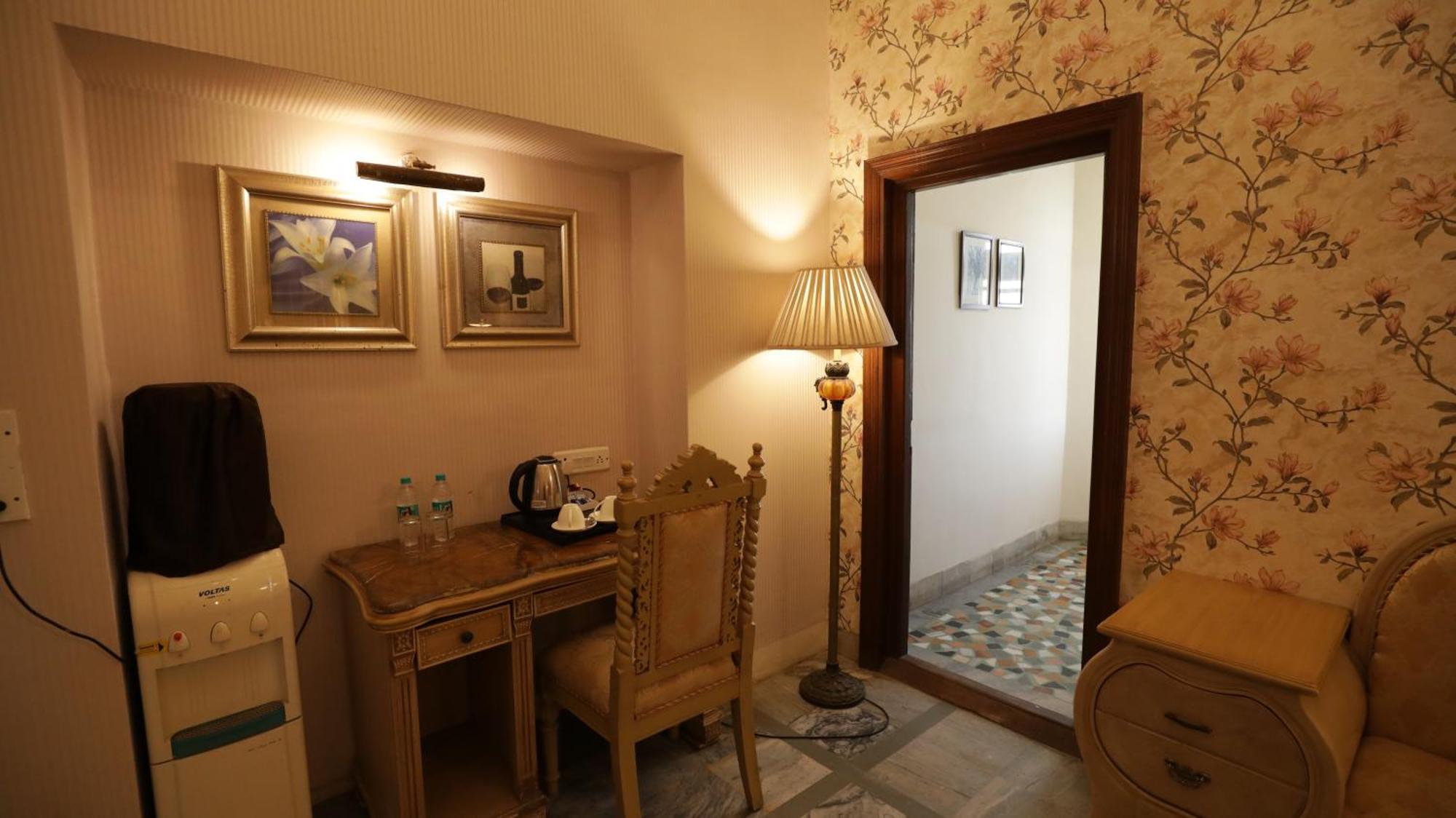 Hotel Merwara Estate- A Luxury Heritage Resort Adžmér Exteriér fotografie