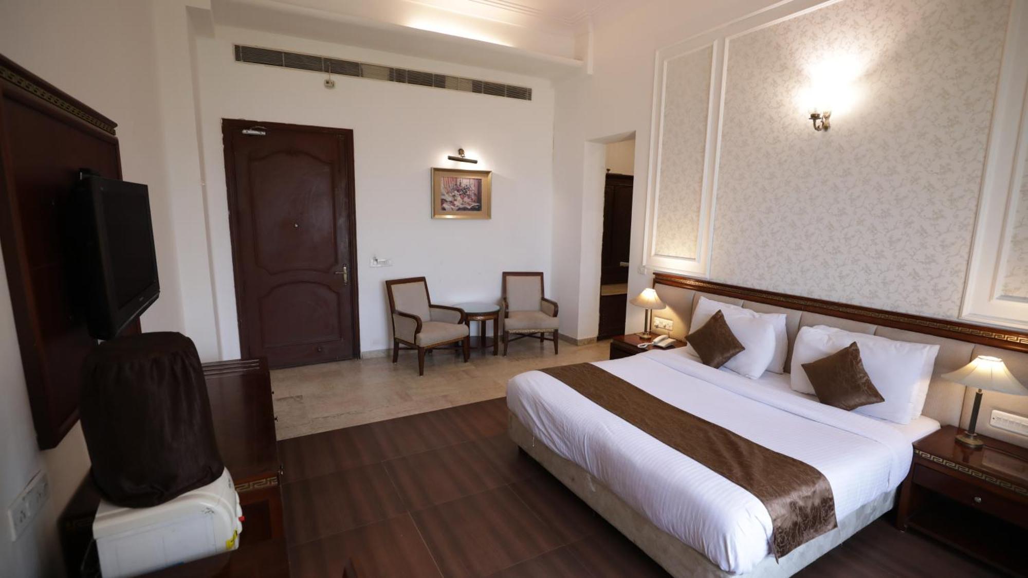 Hotel Merwara Estate- A Luxury Heritage Resort Adžmér Exteriér fotografie